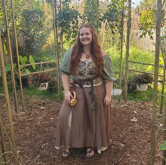 Meet your Posher, Kara - Picture 2 of 2